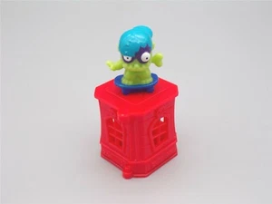 Figura Zomlings: Serie 1 - Skachomp # 10 (In The Town: Spooky Street) - Imagen 1 de 1
