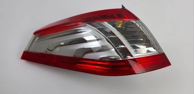 PEUGEOT 508 MK1 ESTATE 2010-2016 LADO PASAJERO IZQUIERDO LUZ TRASERA LED OEM Foto 1 de 4