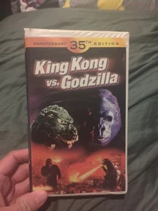 King Kong Vs Godzilla 35th Anniversary Edition VHS Tape Clamshell - Picture 1 of 5