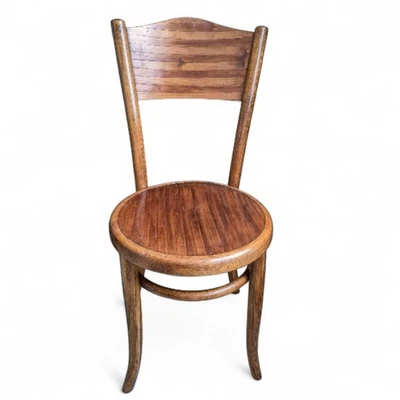 Silla de comedor antigua checa antigua Fischel de madera curvada estilo tonet bistró década de 1920 Foto 1 de 4