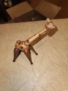 Schooline ZooLine Holzgiraffe bewegliche Gelenkglieder - Ohr fehlt - Bild 1 von 5