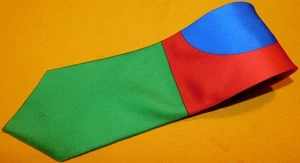 GENE MEYER HERGESTELLT IN JAPAN GRÜN/ROT/BLAU ABSTRAKTES DESIGN KRAWATTE - DESIGNER KRAWATTEN. - Bild 1 von 4