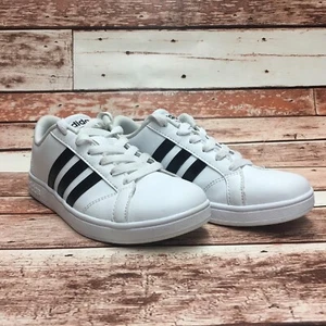 Adidas White Baseline Leather Youth Sneakers. Size 2. - Picture 1 of 9