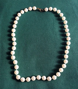 Faux white pearl necklace 18" or Double Bracelet - Picture 1 of 3