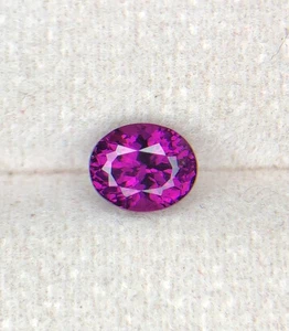 1,2 ct natürlicher seltener facettierter lila Granat oval geschliffener loser Edelstein Tansania - Bild 1 von 2