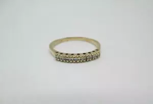 10 KT YELLOW GOLD 0.20 CTW DIAMOND WEDDING BAND RING SIZE 7.75 - Picture 1 of 6