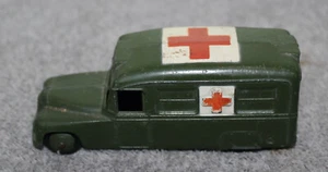 VINTAGE DINKY TOYS DAIMLER ARMY AMBULANCE ENGLAND - Picture 1 of 7