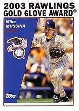 2004 Topps New York Yankees Baseball Card #696 Mike Mussina GG