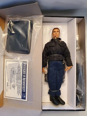 ERTL COLECCIONABLES HÉROES REALES TOP POLICÍA EDICIÓN LIMITADA 12" FIGURA GI JOE CREADOR Foto 1 de 4