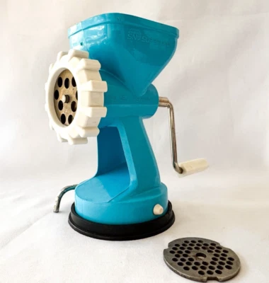 Regina 06 Vintage Blue Meat Mincer Grinder Made in Italy - Regina Supernova - Image 1 of 4