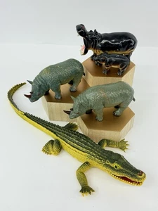 Lote de 5 figuras de animales de goma AAA hipopótamo hipopótamo rinoceronte cocodrilo - Imagen 1 de 24