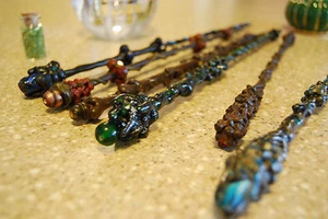 Lote de 5 varitas únicas - paquete de fiesta - mago mago cosplay - inspirado en Harry Potter - Imagen 1 de 12