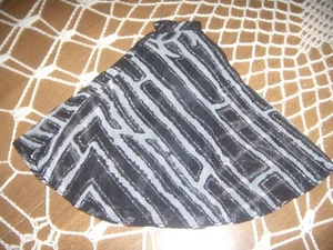 MATTEL'S MADE IN CHINA, FASHION BARBIE SKIRT #44Z - Picture 1 of 2