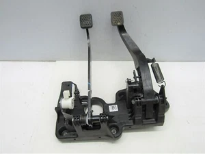 Vauxhall (Opel) Viva 2015-18 Brems- & Kupplungspedalkasten-Baugruppe (1,0 l 12 V Benzin) O4310 - Bild 1 von 10