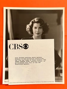 Gina Gershon , original vintage press headshot photo - Picture 1 of 3