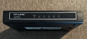 TP-Link TL-SG1005D 5-Port Ethernet Desktop Switch mit Netzteil - Bild 1 von 5
