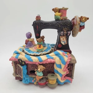 Caja de música animada de carrusel de San Francisco Music Box Company máquina de coser osos - Imagen 1 de 15