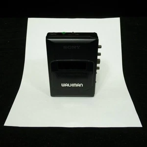 Lecteur cassette stéréo Sony Walkman WM-A26/B26 pour pièces ou réparation fonctionne pas de rotation - Photo 1/7