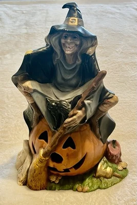 Escoba de colección Halloween bruja sentada en calabaza cerámica gato Jack O linterna 10x8  Foto 1 de 4