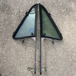 1971-1995 Chevrolet GMC VAN Door Left & Right Vent Windows Pair - Picture 1 of 13