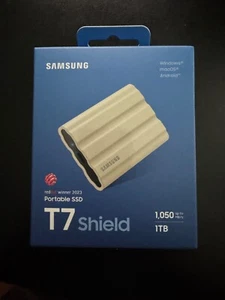 Samsung T7 Shield 1TB External Rugged Water Resistant SSD - Beige (MU-PE1T0K/AM) - Afbeelding 1 van 5