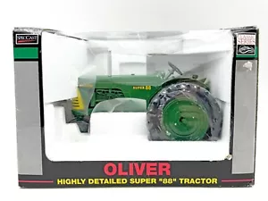 1/16 Oliver Super 88 Tractor With Narrow Front & Green Rims - Picture 1 of 3