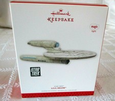 2013- STAR TREK- HALLMARK KEEPSAKE- U.S.S. KELVIN SPACESHIP-MAGIC LIGHT-