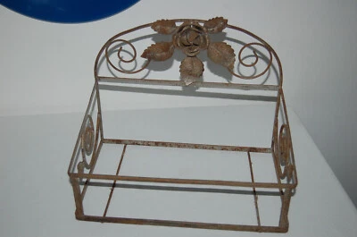 Console , étagère en fer forgé  sculpté  ancienne - Photo 1/4