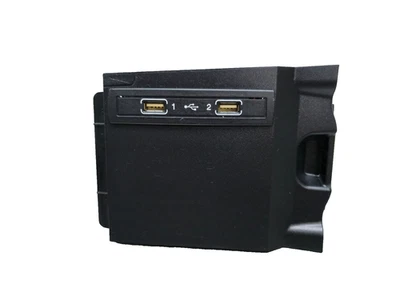Mercedes CLA C117 2013-2018 doble puerto de alimentación USB TOMA DE CORRIENTE A1728202826 Foto 1 de 4