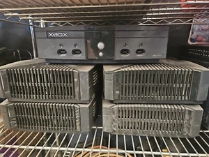 Original Xbox Lot of Microsoft Game Console Systems (5) For Parts Broken - Picture 1 of 4