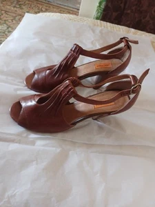 Miz Mooz Salima Brown Leather Peep Toe Pumps Heels Size 8 Worn Once - Picture 1 of 6