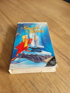 The Sword in the Stone (VHS, 1991) Black Diamond Edition - Picture 1 of 7