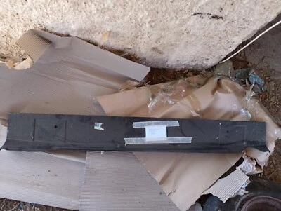 Parachoques trasero asiento peugeot 305 original 7241.85 NOS Foto 1 de 4