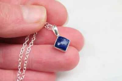 Incredibile Blu Lapislazzuli Gemma 925 Argento Sterling Fatto a Mano Ciondolo - Immagine 1 di 4