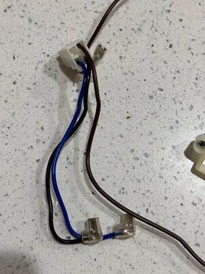 Unidad de enchufe conector Kenmore 125.31140610, # KC45VDWFZ00, cable, cable Foto 1 de 4