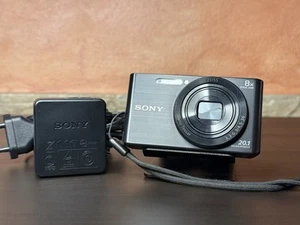 Sony Cyber-shot DSC-W830 nera - Fotocamera digitale compatta ZEISS 20.1MP 8X - Foto 1 di 17