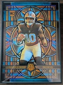 2025 Mosaic Quinshon Judkins #6 vetro colorato Jumbo SSP Rookie Browns con cornice - Foto 1 di 2