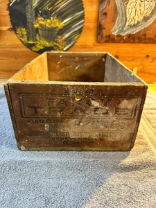 De colección Primitive Fancy Trade Prunes Pacific Tea Co. Cajón de madera - Imagen 1 de 9