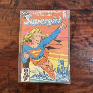 Supergirl Die offizielle Adaption des Films #1 1985 DC Comic im Beutel - Bild 1 von 7