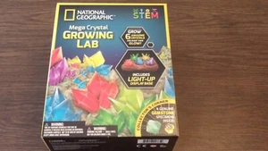 Neu im Karton STEM 2020 National Geographic Mega Crystal Growing Lab Glühen 6 Kristalle - Bild 1 von 8