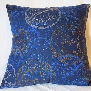 Funda de almohada hecha a mano para niños estrellas 18"" x 18"" azul espacio exterior - Imagen 1 de 7