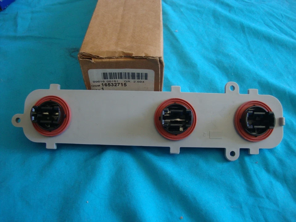 GM TAILLAMP TAIL LIGHT CIRCUIT BOARD TRAILBLAZER RANIER BRAVADA NEW OEM 16532715 - Image 1 of 1