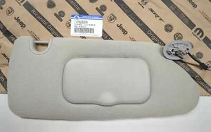 New OEM Mopar Sun Visor 2001-2007 Caravan Town & Country lighted RH 0YX62BD1AA - Picture 1 of 8