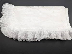 Vintage 1980er Phyllis Babykleidung Taufdecke Satin Blumen Spitze 37x37" - Bild 1 von 13