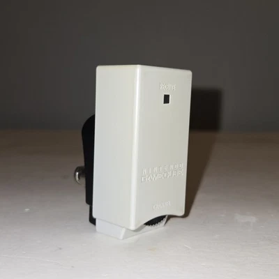 Nintendo GameCube WaveBird Wireless Controller Receiver DOL-005 Genuine OEM - Image 1 of 4