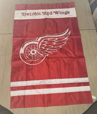 DETROIT RED WINGS OUTDOOR TEAM FLAG/BANNER 44”X27” - Image 1 of 4