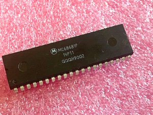 2pc MC68681P Motorola Dual Asynchronous Receiver/Transmitter - Picture 1 of 3