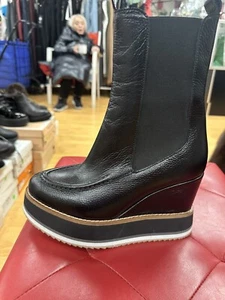 Woman boots - Picture 1 of 1