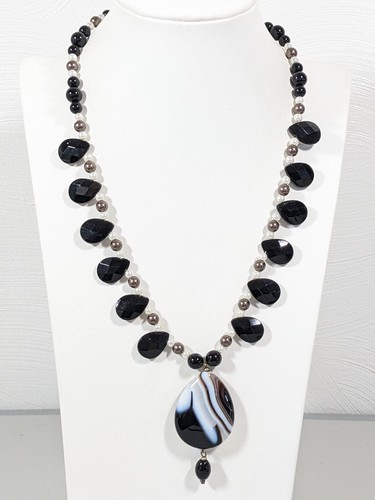 VETEMENTS Collana di perle finte grigie in vetro bianco nero con perle a goccia spiaggia costiera 20 in