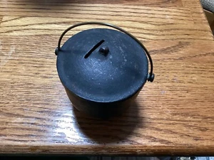 Banco vintage. Olla de hierro fundido con tapa. Abbey - Imagen 1 de 5